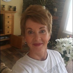 Meet your Posher, Lori